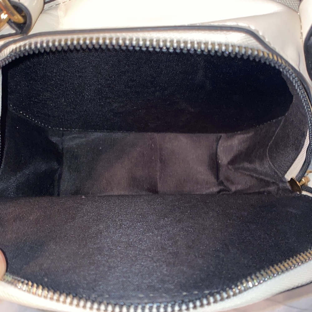 White handbag - Picture 3 of 4